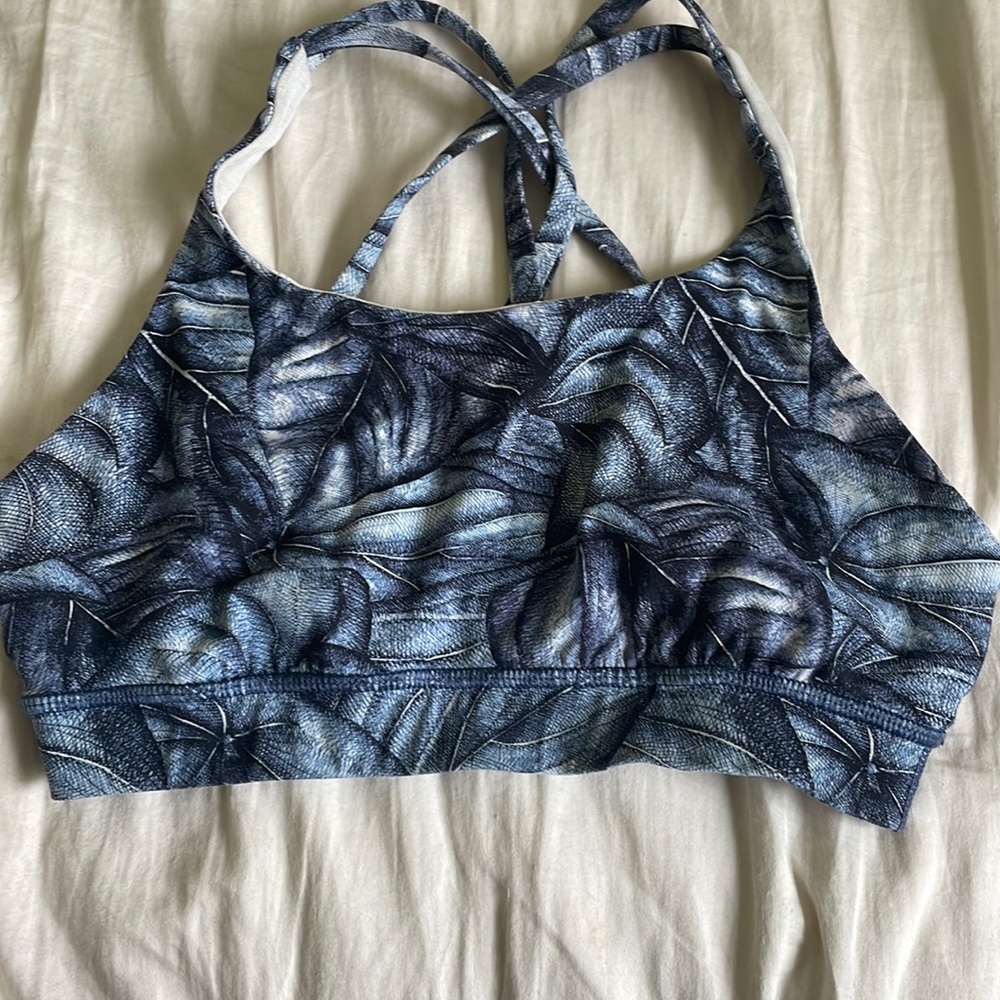 lululemon energy bra size 4